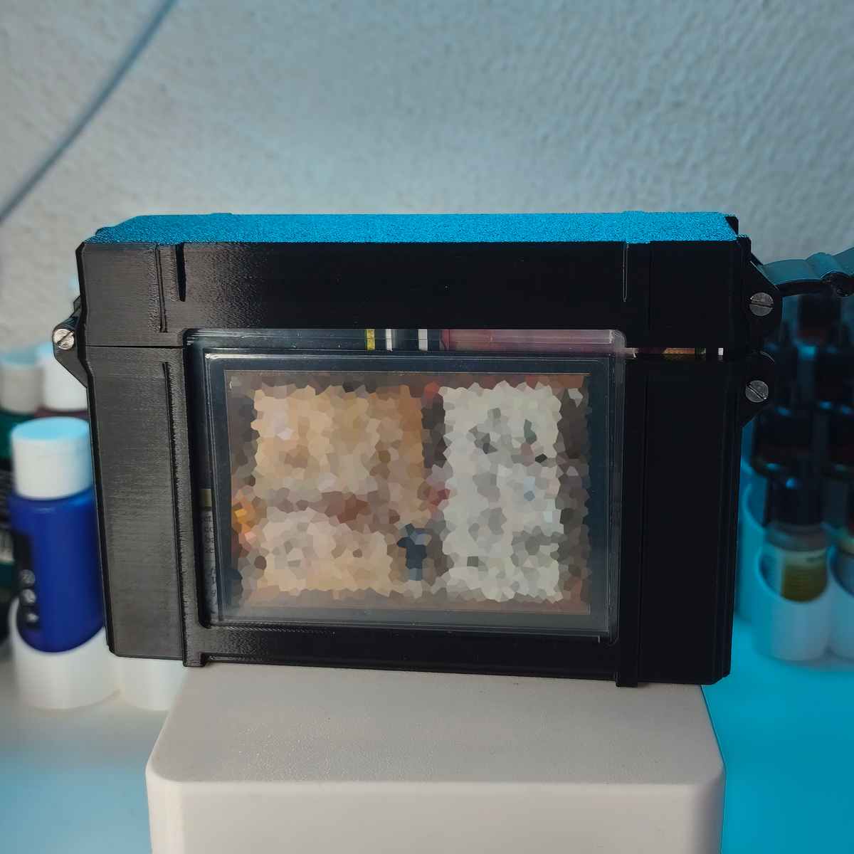 Caja para cartas Magic The Gathering impresa en 3D en color negro con acabado mate futurista